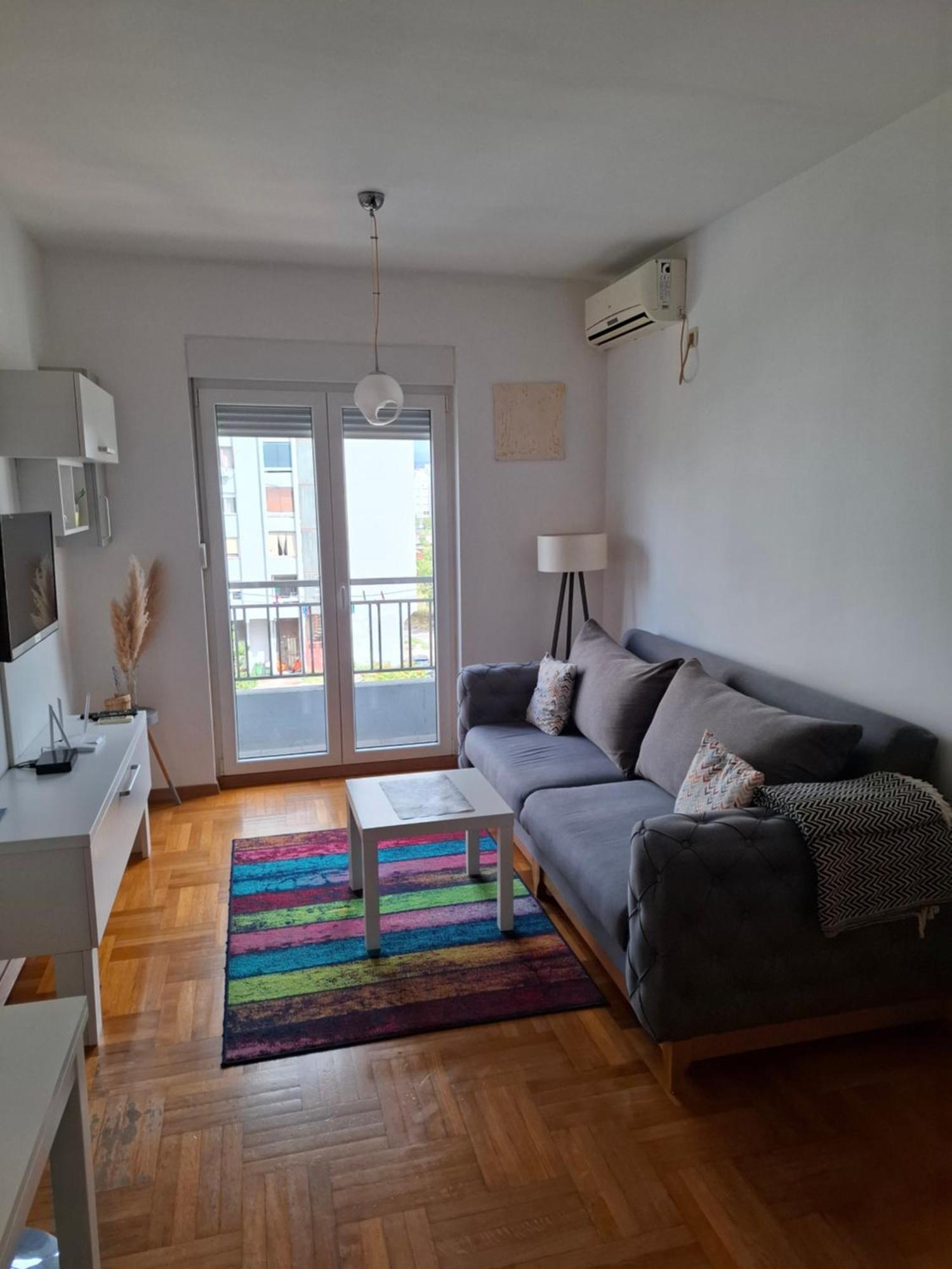 Dina'S Place Подгорица Екстериор снимка