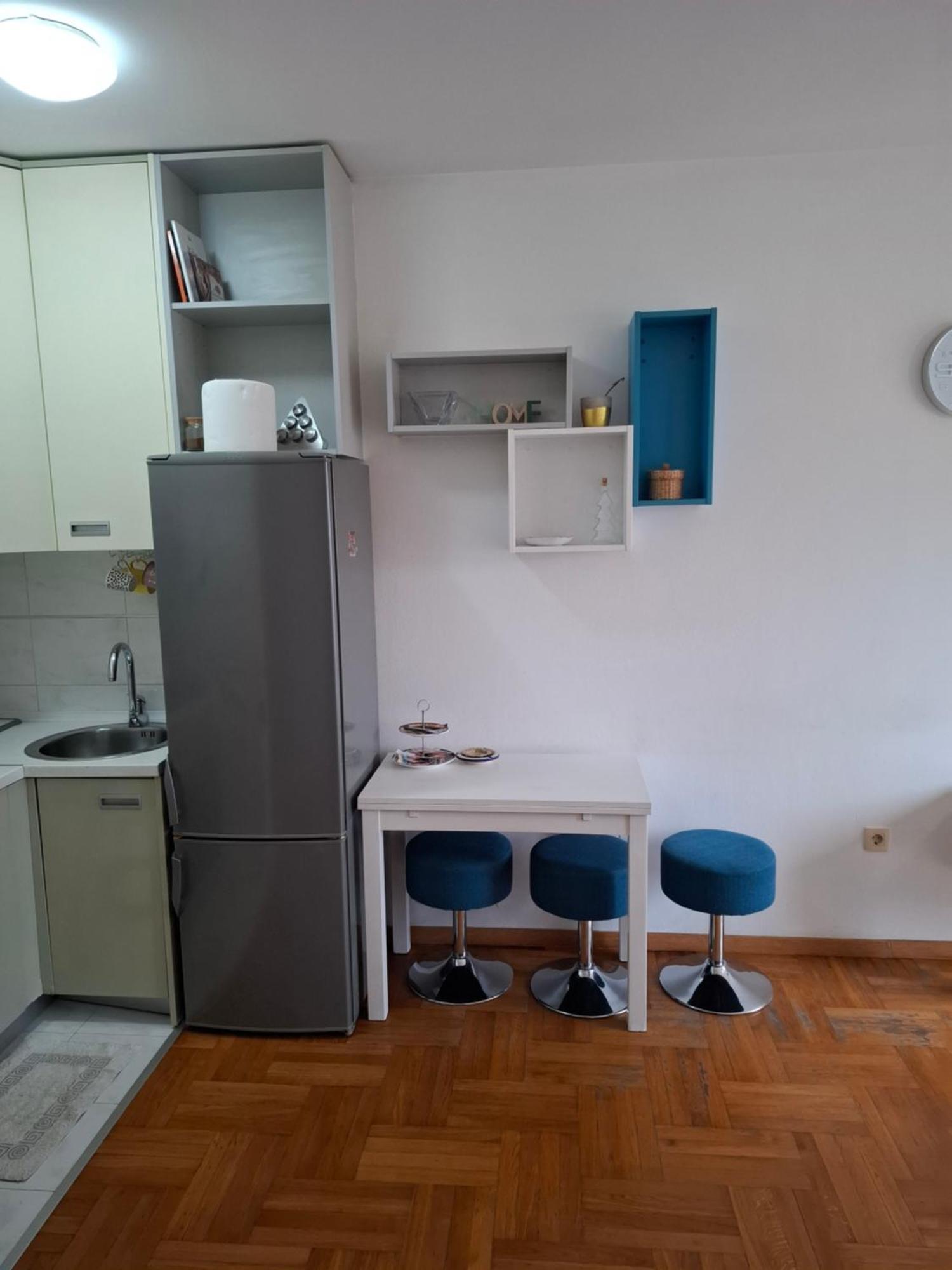Dina'S Place Подгорица Екстериор снимка